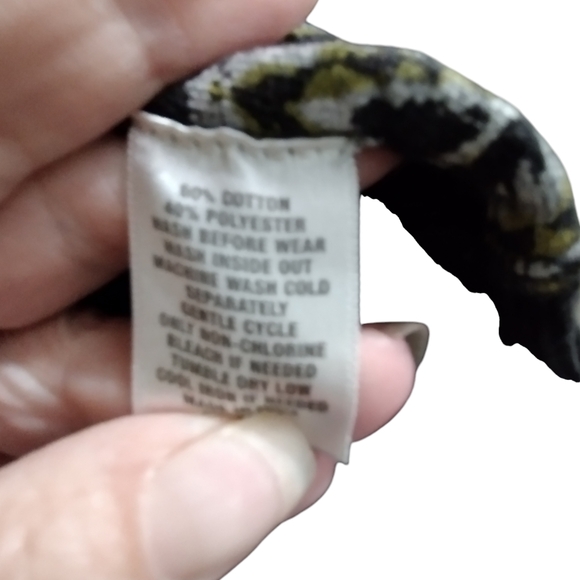 Like new! Time Craft Cowl neck black yellow and white asymmetrical shirt medium - Picture 5 of 5